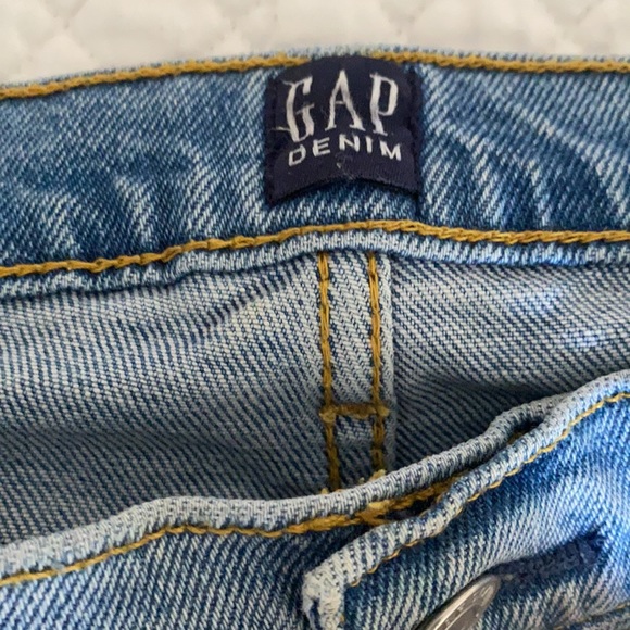 Gap Bundle - Picture 2 of 5